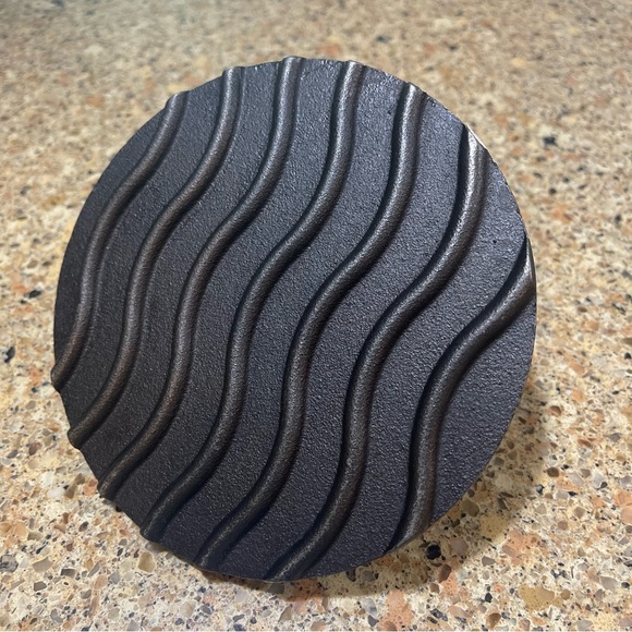 🍔 Cast Iron Burger Press - Picture 3 of 9